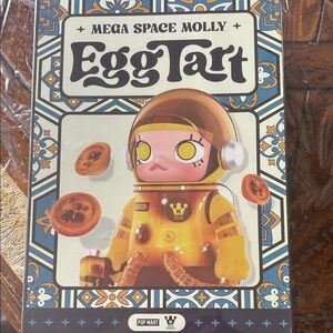 Mega Space Molly EggTart Figure by Pop Mart - Yellow 100% authentic